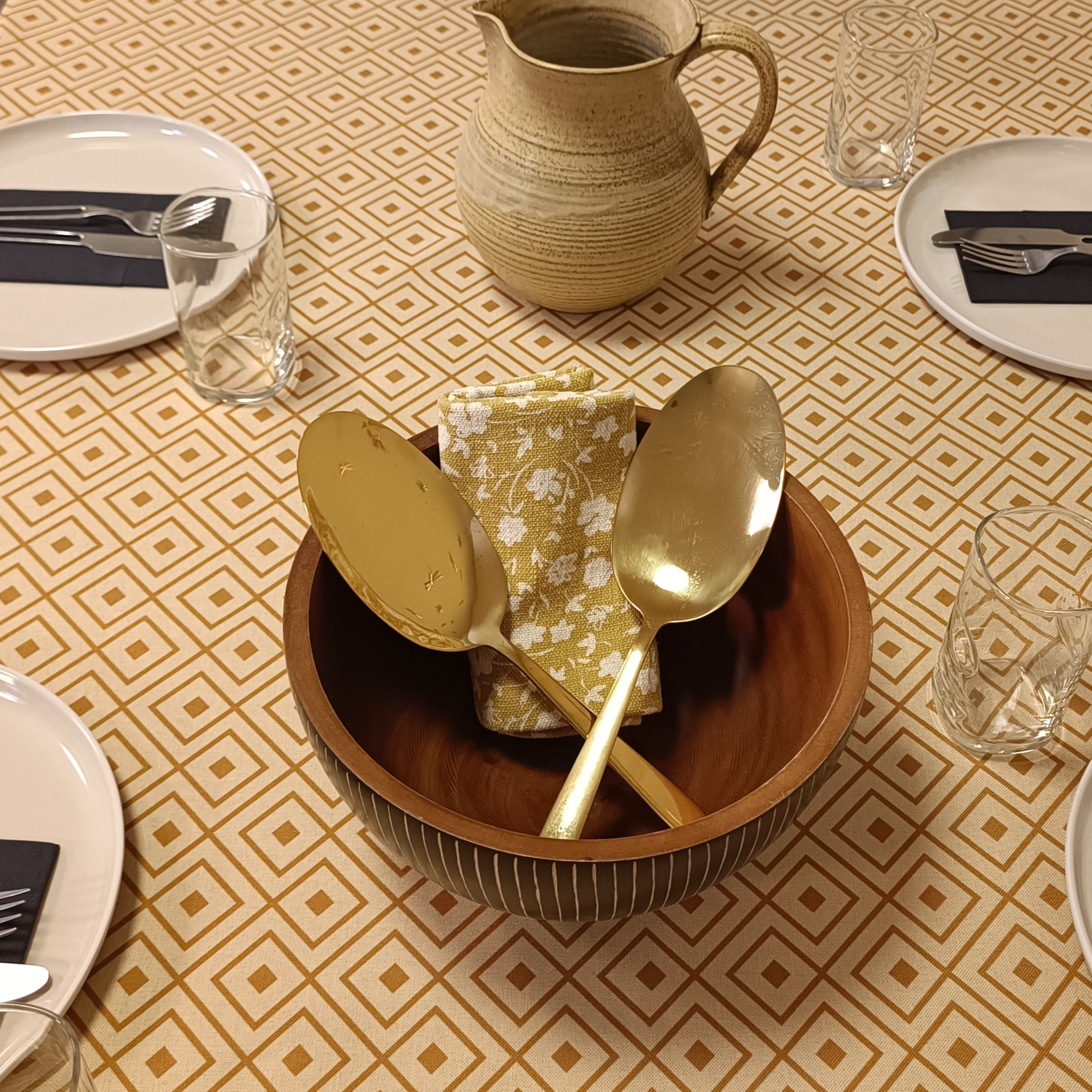 מפת שולחן בורדר עגולה מוזאיקה חרדל<br>Border Mosaic Mustard Round Table Cloth
